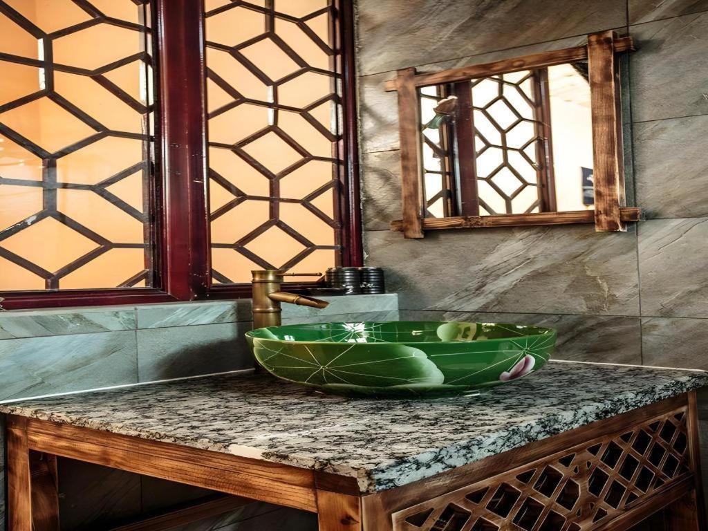 Guilin Lotus Hotel מראה חיצוני תמונה