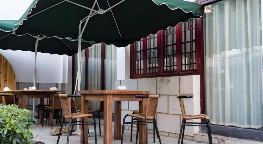 Guilin Lotus Hotel מראה חיצוני תמונה